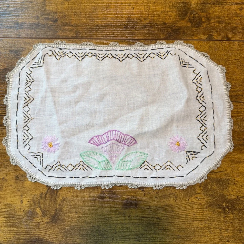 2 Vtg Hand Embroidered Linen Doily Handkerchief Floral Crochet Lace Trim Cottage